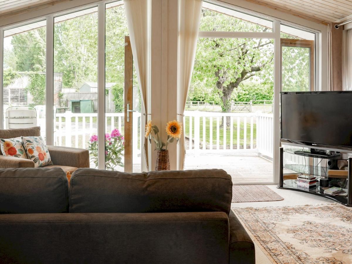צ'סטר Pass The Keys The Lodge At Point House Farm - Sleeps Up To 6 מראה חיצוני תמונה