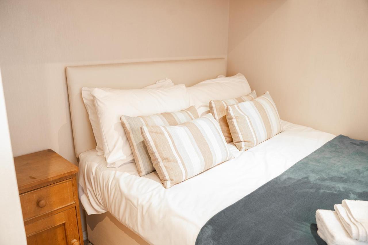 צ'סטר Pass The Keys The Lodge At Point House Farm - Sleeps Up To 6 מראה חיצוני תמונה